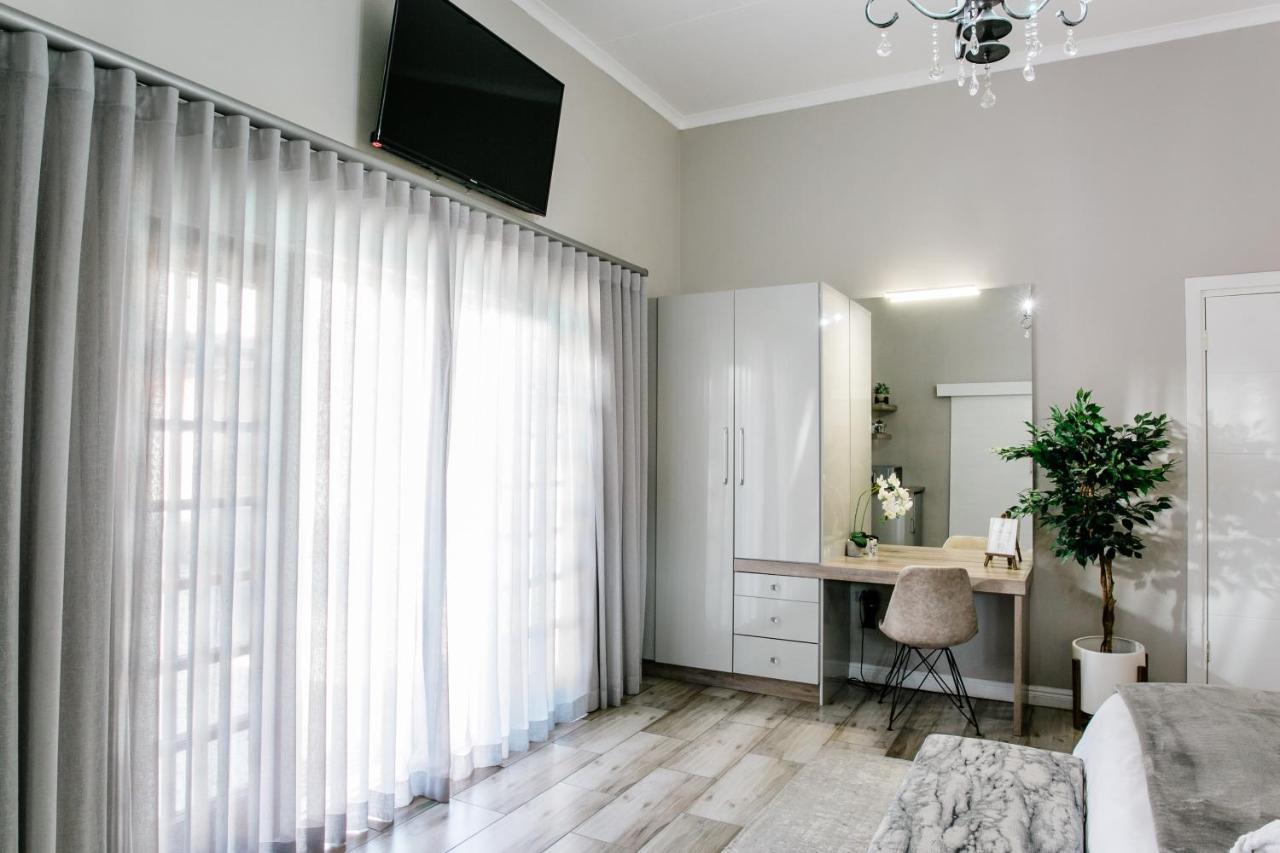 Stonehill Villa Bloemfontein Bagian luar foto