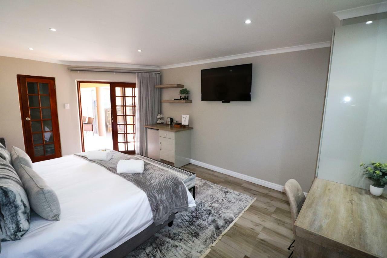 Stonehill Villa Bloemfontein Bagian luar foto