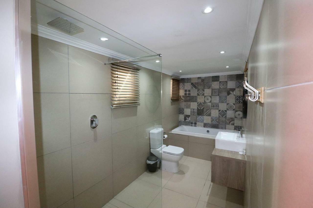 Stonehill Villa Bloemfontein Bagian luar foto